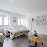 アパート Near Vienna - 80m2 - Garden - Near Vienna - Workers&families プルカースドルフ