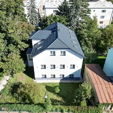 Near Vienna - 80m2 - Garden - Near Vienna - Workers&families アパート プルカースドルフ