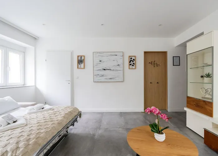 アパート Near Vienna - 80m2 - Garden - Near Vienna - Workers&families プルカースドルフ